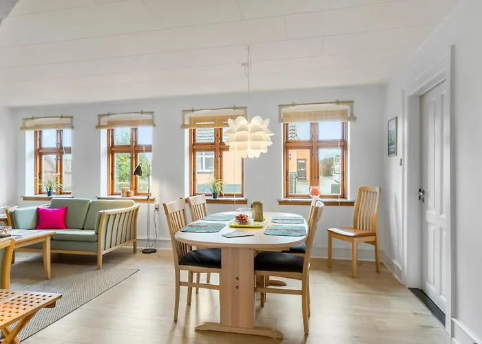 3 Bedroom Cozy In Rudkobing Tatil Evi Spodsbjerg